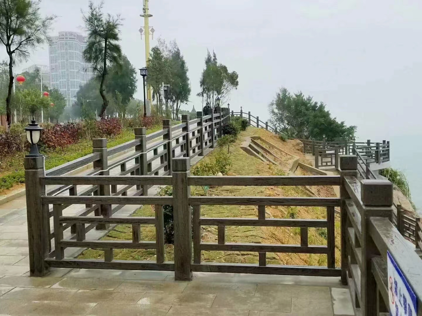 水泥護欄怎樣符合園林景觀欣賞作用？